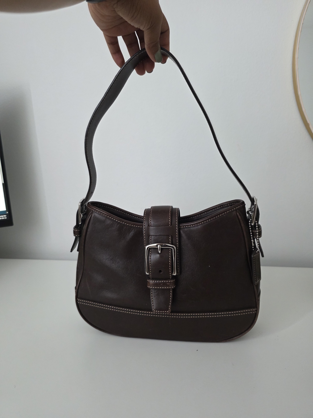 Vintage Y2K Coach Hamptons Soho Brown Leather Shoulder Bag Buckle 7583